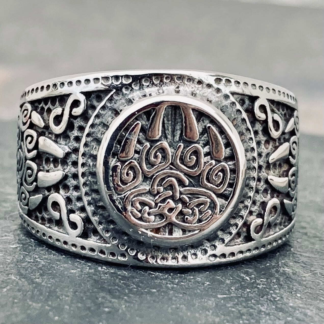 Ring - Viking Bear Paw Ring - Sizes 7-13 - R256